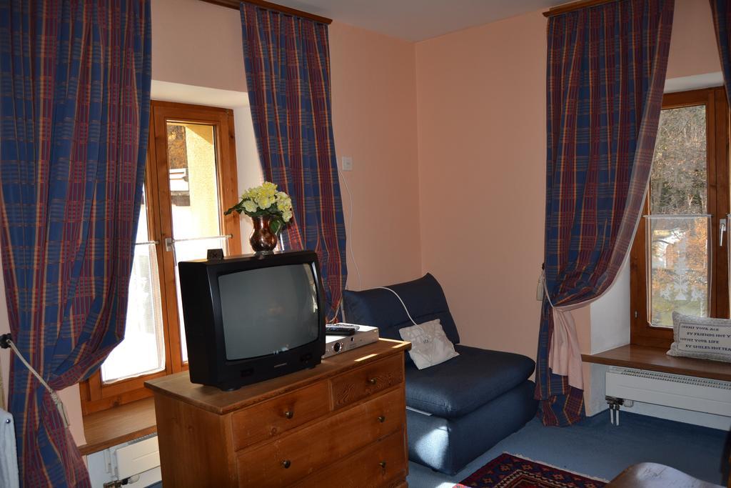 Garni Fluela Susch Hotel ภายนอก รูปภาพ